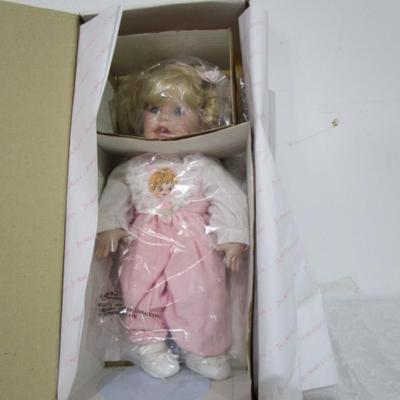 Sale Photo Thumbnail #99: Includes a stand, 14" tall, See pictures