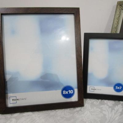 Sale Photo Thumbnail #218: 5 are metal, Some are new in pkg, Some have glass, some do not