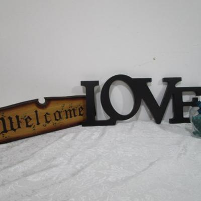 Sale Photo Thumbnail #325: Love sign is plastic, Welcome on is wood