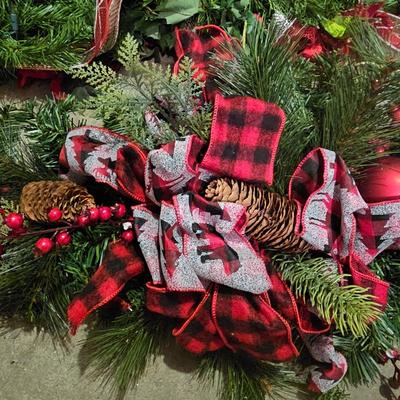 Christmas Wreaths, Garland & Lights (G-JS)