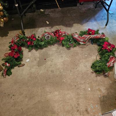 Christmas Wreaths, Garland & Lights (G-JS)