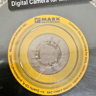 Sale Photo Thumbnail #583: Model DCM35. This camera is perfect for medical and lab equipment, devices, and applications. With a magnification range of 350K pixels, you can get high-quality images of your microscope specimens. The camera is made in Japan and comes with an extra lens