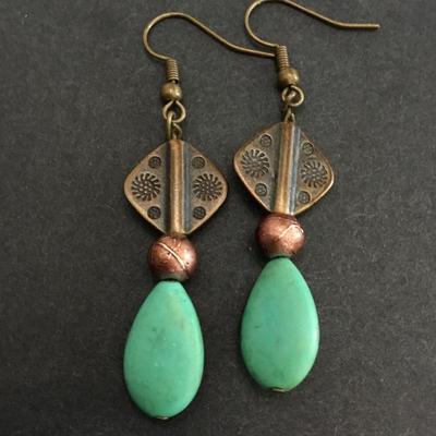 Beautiful BoHo faux turquoise stone bronze, toned dangle earrings. Very cute.