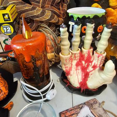 Spooky Halloween Decor (G-JS)