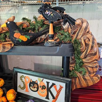 Spooky Halloween Decor (G-JS)