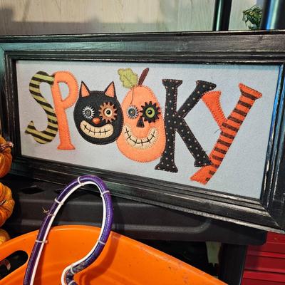 Spooky Halloween Decor (G-JS)