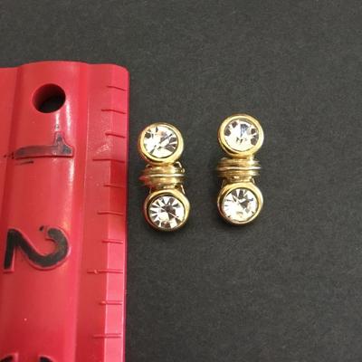 Beautiful gold tone, rhinestone clip on earrings