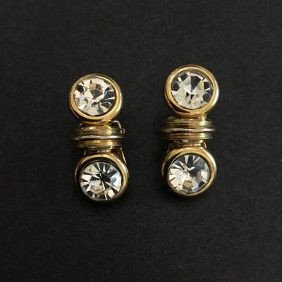 Beautiful gold tone, rhinestone clip on earrings