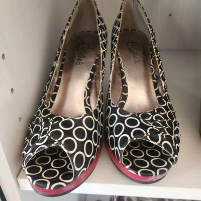Sale Photo Thumbnail #145