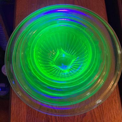 LOT 244: Four Uranium Glass Nesting Bowls