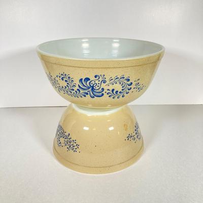 LOT 255: Collection of Five Pyrex Nesting Bowls - Early American, Homestead and Woodland Patterns