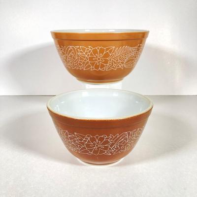 LOT 255: Collection of Five Pyrex Nesting Bowls - Early American, Homestead and Woodland Patterns