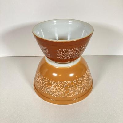 LOT 255: Collection of Five Pyrex Nesting Bowls - Early American, Homestead and Woodland Patterns