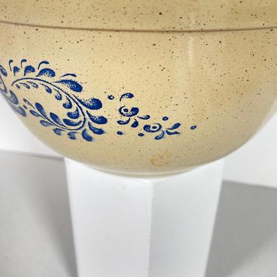 LOT 255: Collection of Five Pyrex Nesting Bowls - Early American, Homestead and Woodland Patterns