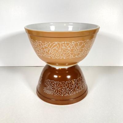LOT 255: Collection of Five Pyrex Nesting Bowls - Early American, Homestead and Woodland Patterns