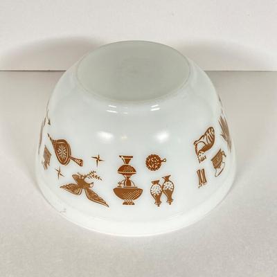 LOT 255: Collection of Five Pyrex Nesting Bowls - Early American, Homestead and Woodland Patterns