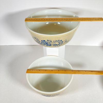 LOT 255: Collection of Five Pyrex Nesting Bowls - Early American, Homestead and Woodland Patterns
