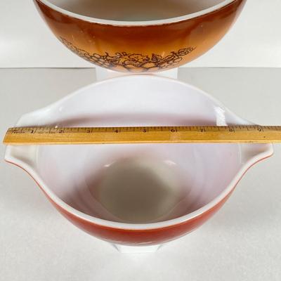 LOT 256: Four Vintage Cinderella Mixing Bowls - Spring Daisy Blossom, Autumn Harvest Wheat and Old Orchid