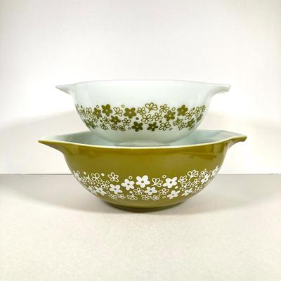 LOT 256: Four Vintage Cinderella Mixing Bowls - Spring Daisy Blossom, Autumn Harvest Wheat and Old Orchid