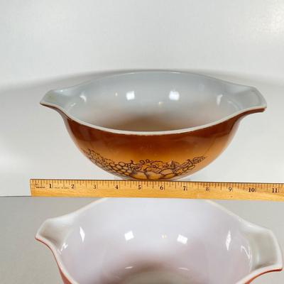 LOT 256: Four Vintage Cinderella Mixing Bowls - Spring Daisy Blossom, Autumn Harvest Wheat and Old Orchid