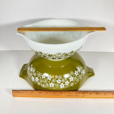 LOT 256: Four Vintage Cinderella Mixing Bowls - Spring Daisy Blossom, Autumn Harvest Wheat and Old Orchid