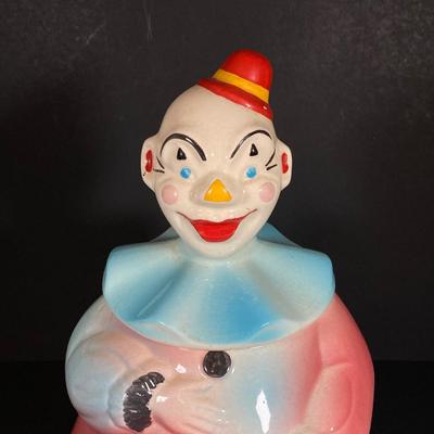 LOT 257: Vintage USA American Bisque Clown Cookie Jar