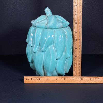 LOT 259: Vintage Redwing Banana Cookie Jar