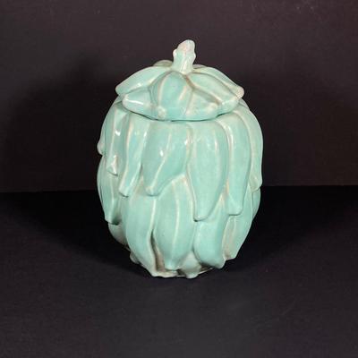 LOT 259: Vintage Redwing Banana Cookie Jar