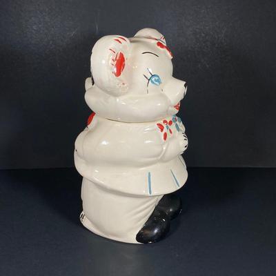LOT 262: Vintage McCoy Pottery Turnabout Bear Cookie Jar (Double Sided)