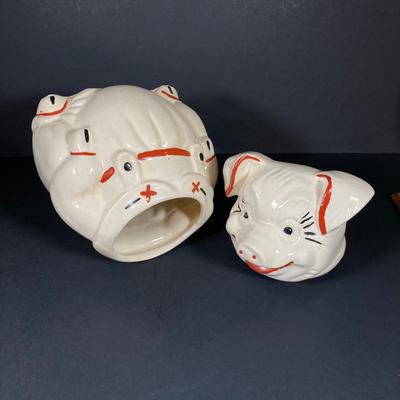 LOT 264: Vintage Pig Cookie Jar