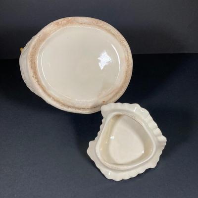 LOT 268: Vintage Morton Pottery Hen with Baby Chick Cookie Jar