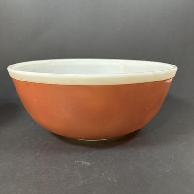 LOT 271: Vintage Pyrex Mixing Bowls: Old Orchard, Americana, Daisy Citrus & Flame Glo