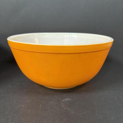 LOT 271: Vintage Pyrex Mixing Bowls: Old Orchard, Americana, Daisy Citrus & Flame Glo