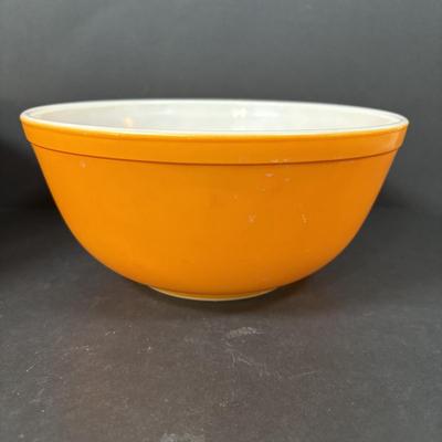 LOT 271: Vintage Pyrex Mixing Bowls: Old Orchard, Americana, Daisy Citrus & Flame Glo