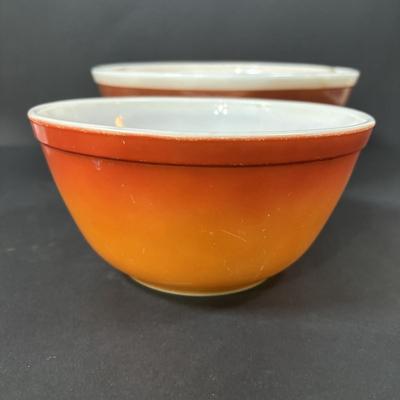 LOT 271: Vintage Pyrex Mixing Bowls: Old Orchard, Americana, Daisy Citrus & Flame Glo