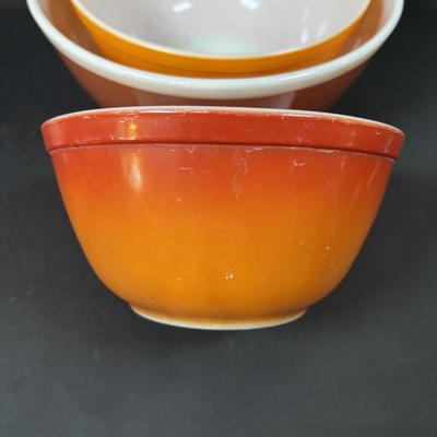 LOT 271: Vintage Pyrex Mixing Bowls: Old Orchard, Americana, Daisy Citrus & Flame Glo