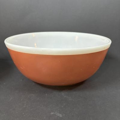 LOT 271: Vintage Pyrex Mixing Bowls: Old Orchard, Americana, Daisy Citrus & Flame Glo