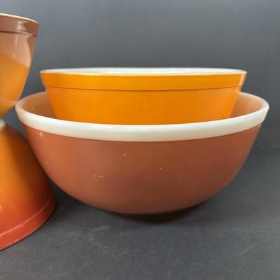 LOT 271: Vintage Pyrex Mixing Bowls: Old Orchard, Americana, Daisy Citrus & Flame Glo