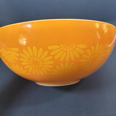 LOT 273: Pyrex Mixing Bowls: Pink Candy Stripe, New Dots (Orange), New Dots (Yellow), Daisey Cinderella