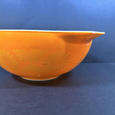 LOT 273: Pyrex Mixing Bowls: Pink Candy Stripe, New Dots (Orange), New Dots (Yellow), Daisey Cinderella
