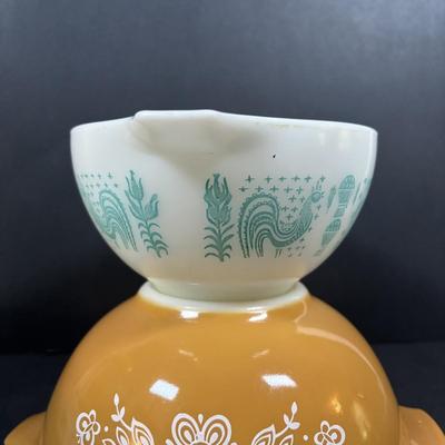 LOT 274: Pyrex Cinderella Mixing Bowls: Gooseberry, Butterprint, Butterfly Gold & Colonial Mist