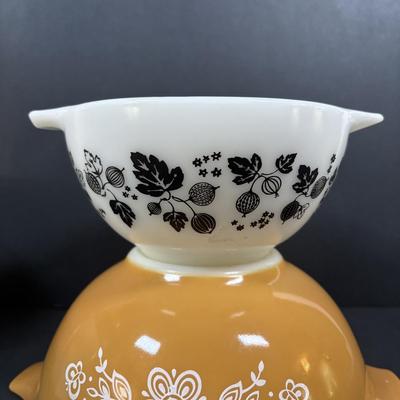 LOT 274: Pyrex Cinderella Mixing Bowls: Gooseberry, Butterprint, Butterfly Gold & Colonial Mist