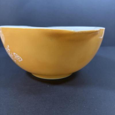 LOT 274: Pyrex Cinderella Mixing Bowls: Gooseberry, Butterprint, Butterfly Gold & Colonial Mist