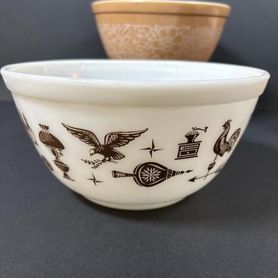 LOT 275: Pyrex Mixing Bowls: Butterfly Gold, Butterprint, Woodland Brown & Early American