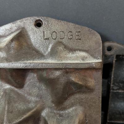 LOT 276: Cast Iron Bake Ware: Muffins, Small Cakes, Corn Bread