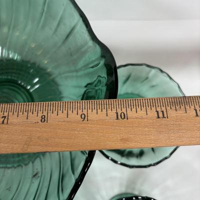 LOT 283: Vintage Utramarine Glassware w/a More Greenish Tint