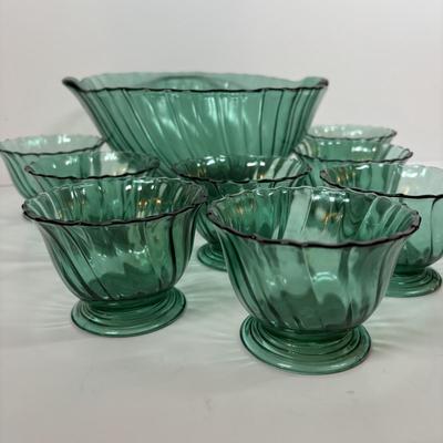 LOT 283: Vintage Utramarine Glassware w/a More Greenish Tint