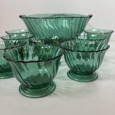 LOT 283: Vintage Utramarine Glassware w/a More Greenish Tint