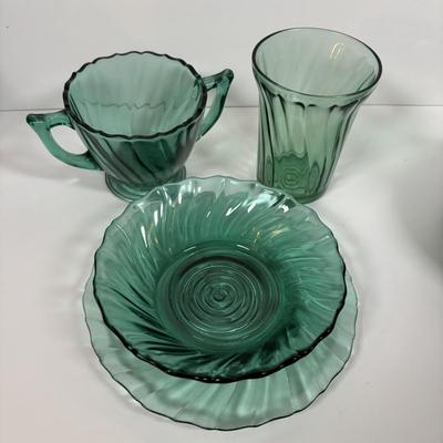 LOT 283: Vintage Utramarine Glassware w/a More Greenish Tint