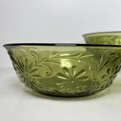 LOT 285: Vintage Colonial Green Hobnail Trumpet Vase and Avocado Green Glassware